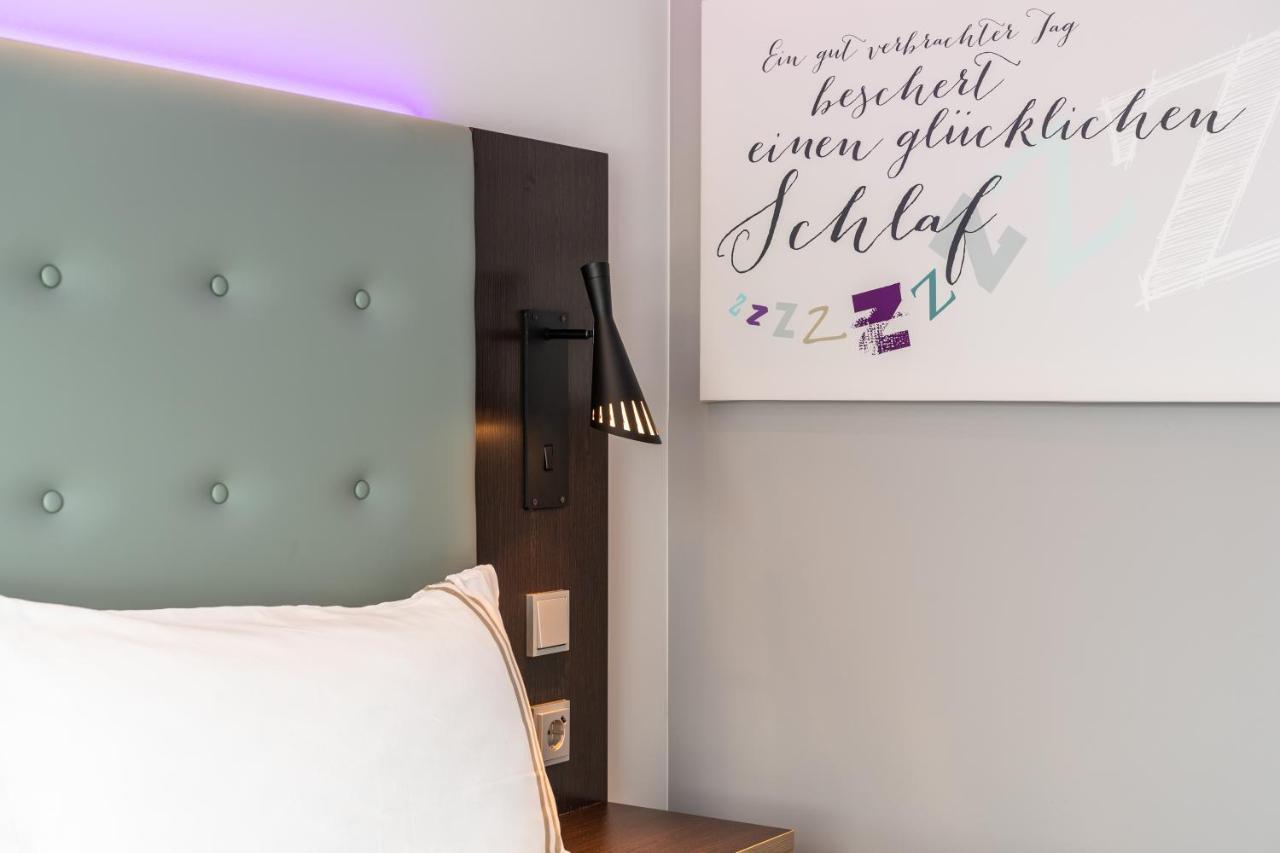 Premier Inn Karlsruhe City Am Wasserturm מראה חיצוני תמונה